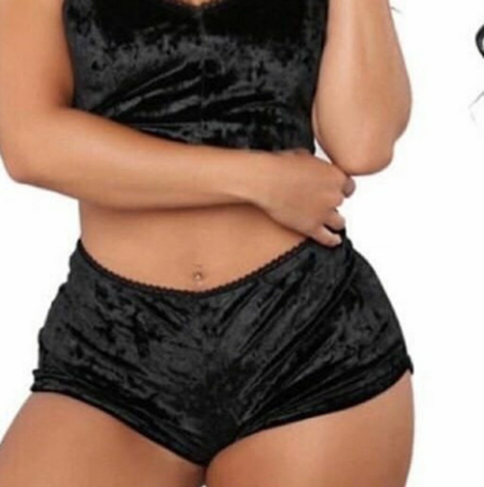 Women's Lingerie/Sleepwear